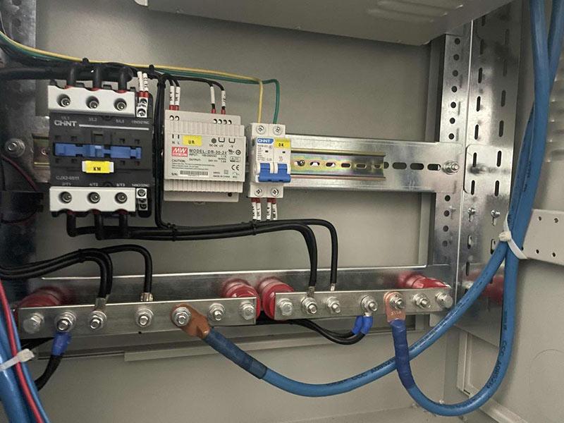 高潮H跪趴扩张调教男男视频