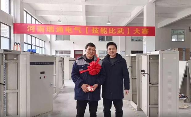 高潮H跪趴扩张调教男男视频