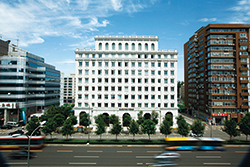 高潮H跪趴扩张调教男男视频