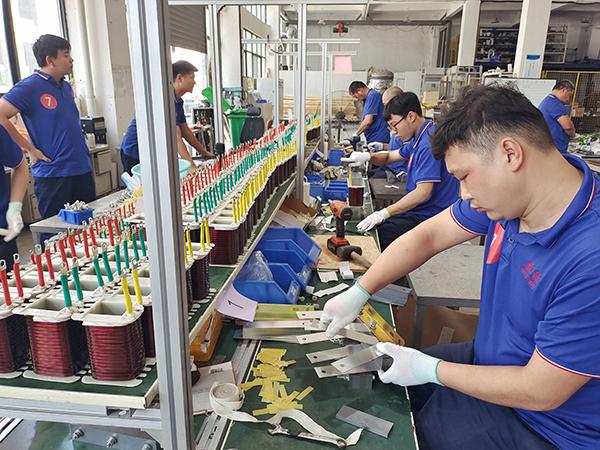 高潮H跪趴扩张调教男男视频