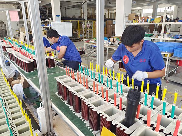 高潮H跪趴扩张调教男男视频