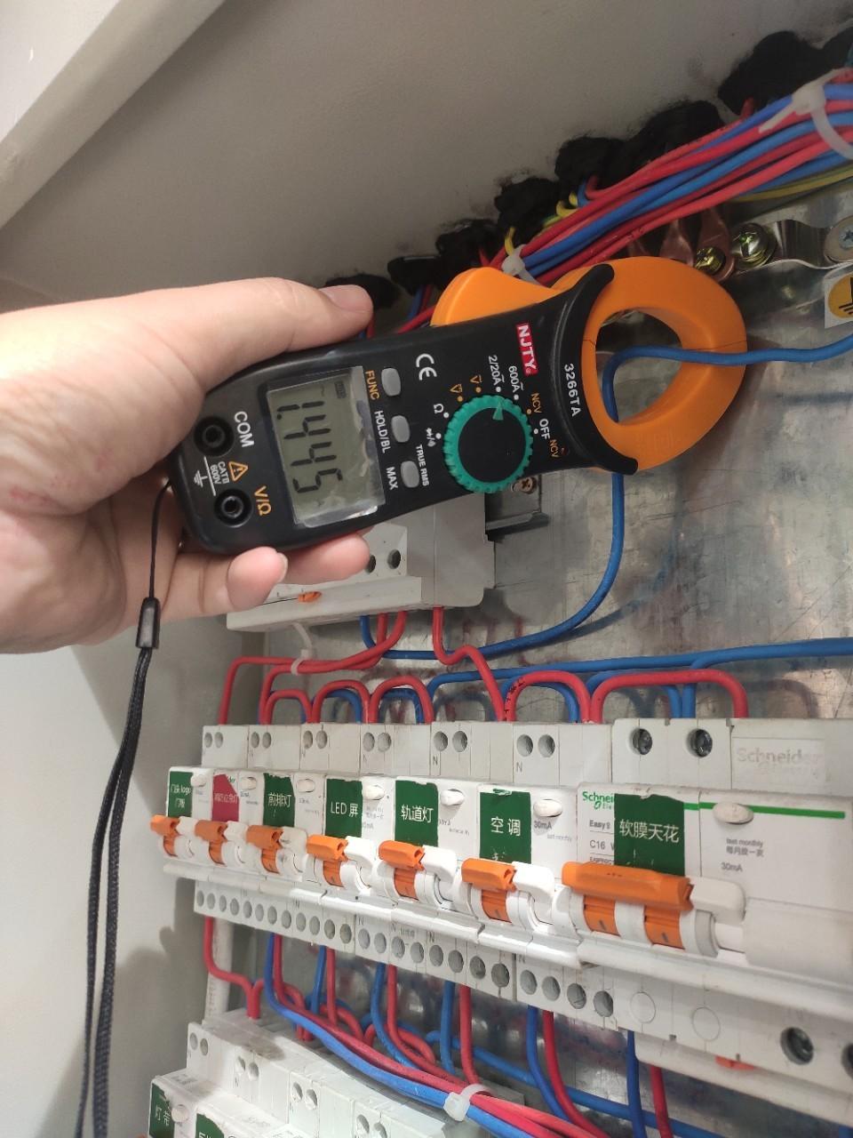 高潮H跪趴扩张调教男男视频