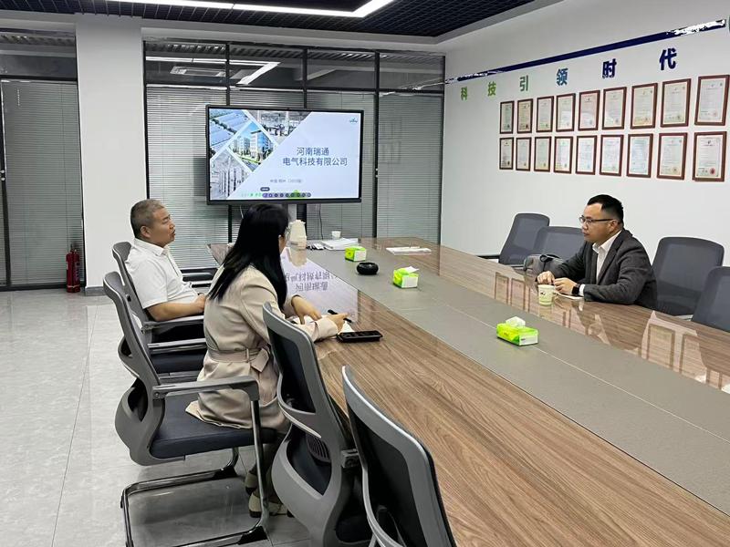 高潮H跪趴扩张调教男男视频